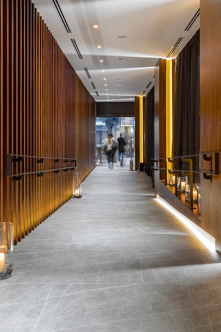 Detail flooring pada Hotel ME Barcelona