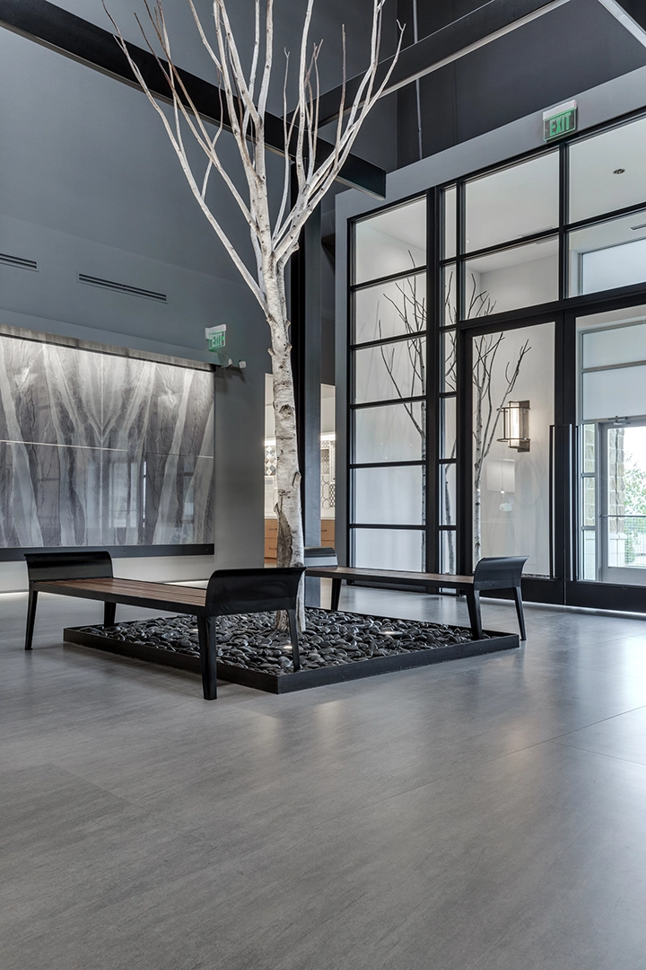 Aplikasi Neolith Basalt Grey pada flooring