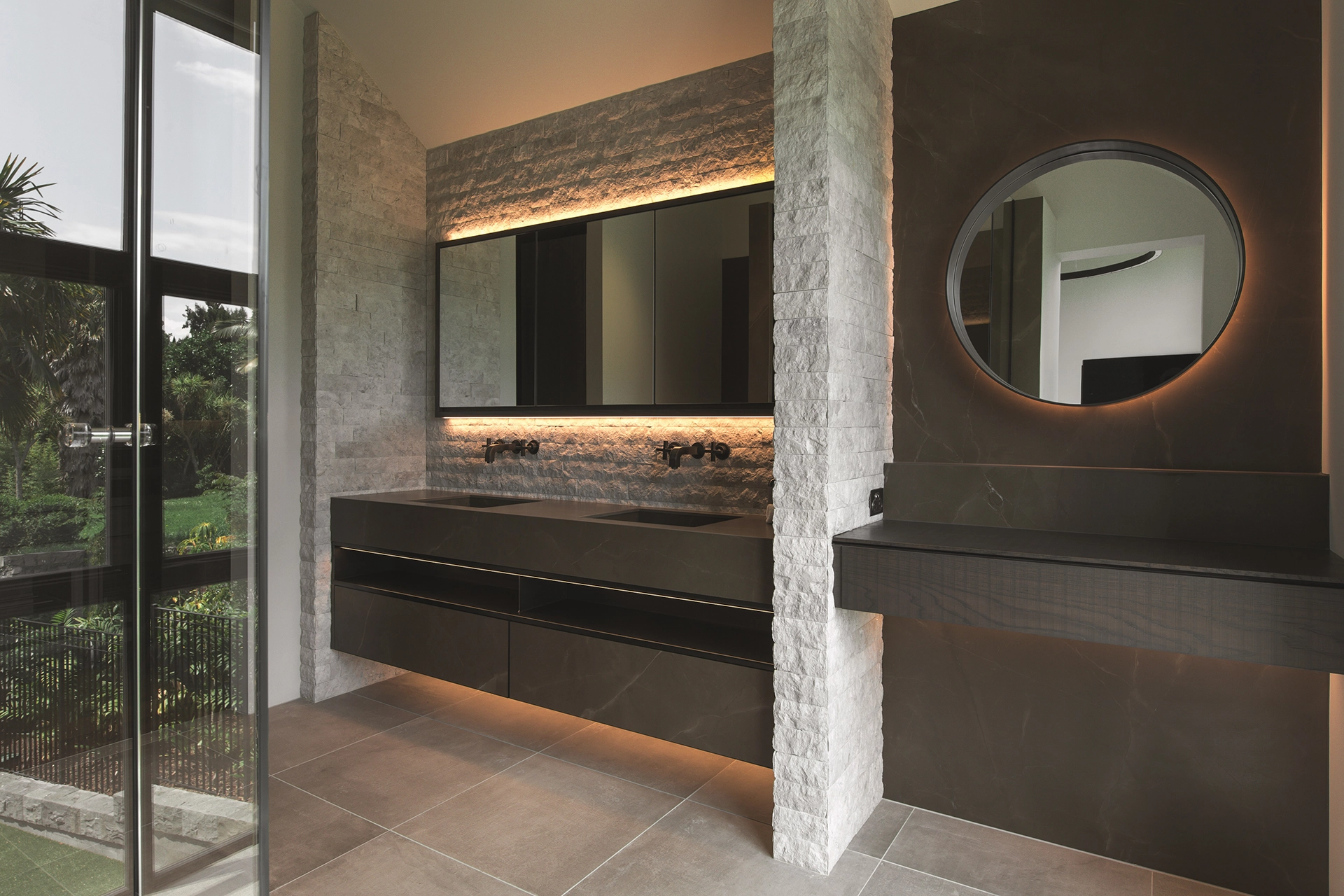 Neolith Pulpis — aplikasi bathroom