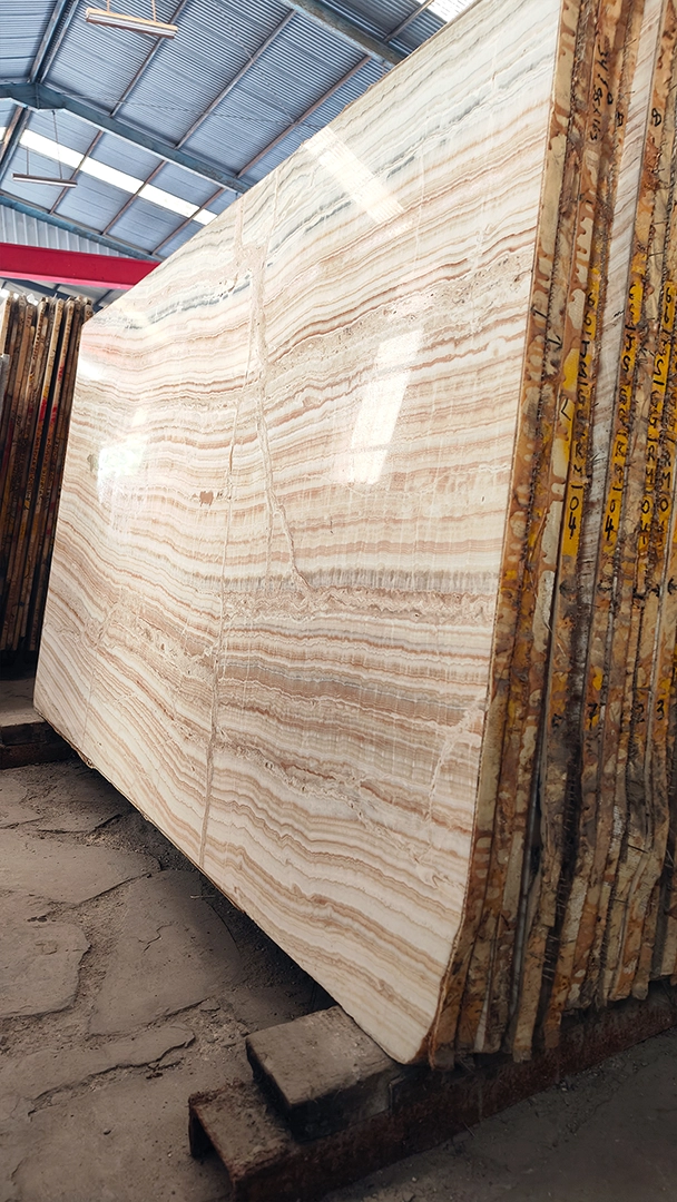 Onyx — material character